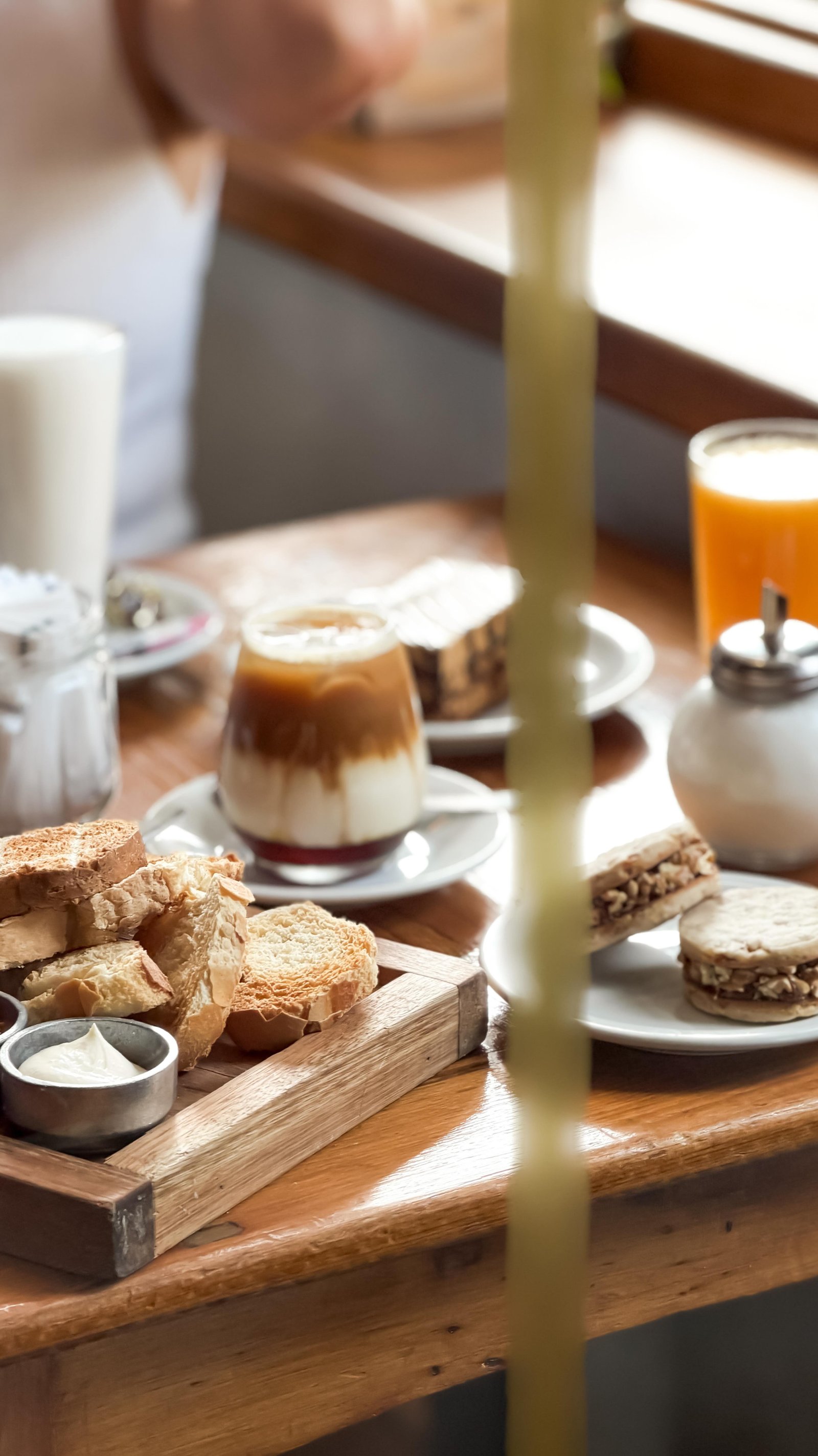 Mesa con desayuno
